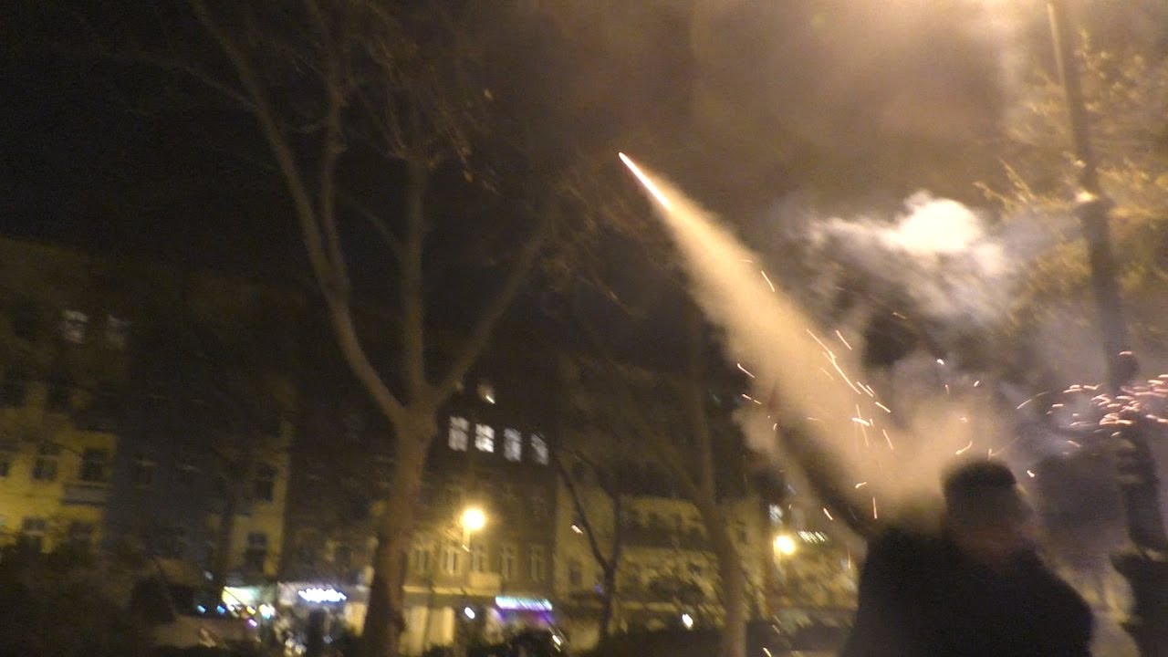 Diamond feuerwerk New Year / Silvester in Berlin 2019 - 2020 Fireworks - Feuerwerk