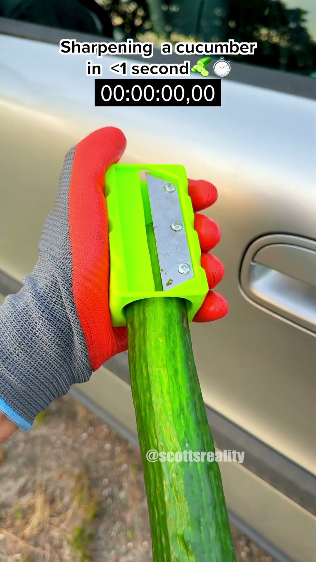 How to peel a cucumber in 0.001 seconds! ⏱️?