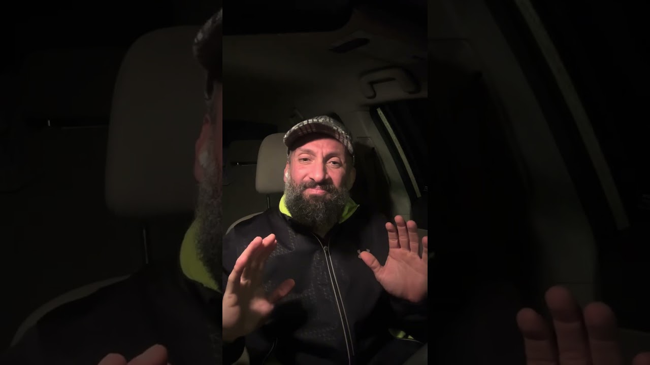 الجون فاضي والكرة قدام الجون ومافيش حارس مرمي شرطوا بقي يرحمكم الله دي فرصتنا