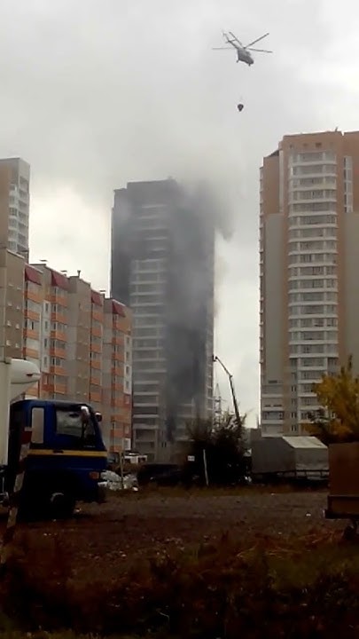 Пожар в Красноярске 21 сентября 2014 горит дом на улице шахтеров - YouTube