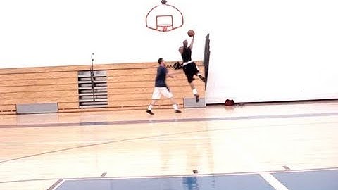 Dre Baldwin: 1-On-1 Game Clip #64 | First Step Quickness Driving Layup | Footwork Speed Finishing