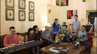 Download lagu Sound of Praise - Our Great God