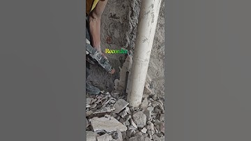 Removing wall tiles - good tools help with the work