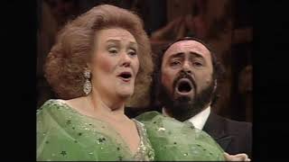 Dame Joan Sutherland & Luciano Pavarotti: Parigi, O Cara [La Traviata] (Verdi)