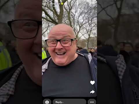 سنابات عشق في الهايدبارك في لندن