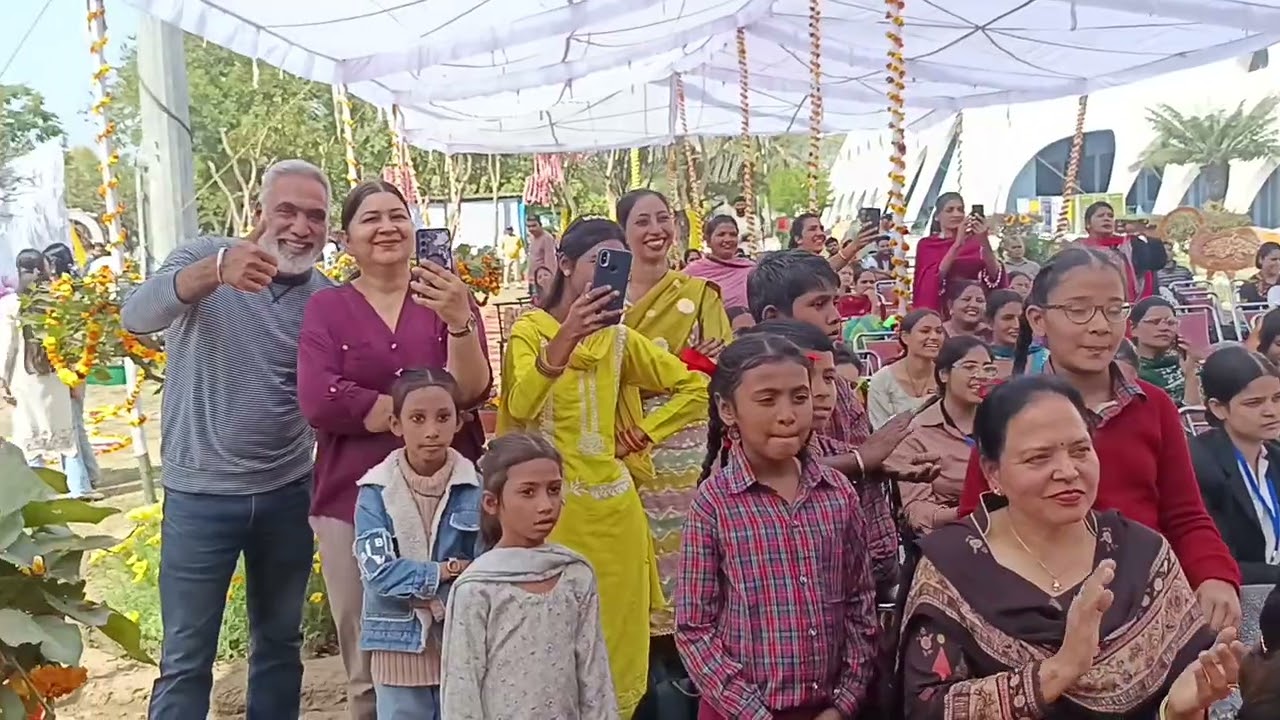 Dhamaal!! By a 4th class student in flower Show at Science city 