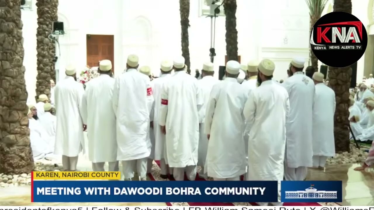 ADDEN DUALE INTRODUCES MUSLIM DOCTORS AND SURGEONS DURING THE PRESIDENT'S VISIT AT BOHRA COMMUNITY