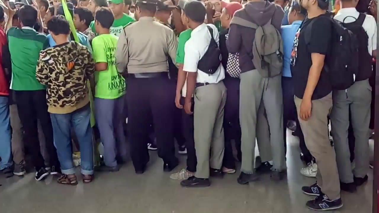 Fans Fanatik PSMS Medan serbu Bandara Kualanamu! YouTube