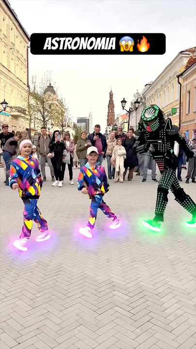 TEACHING SHUFFLE 😱🔥 KIDS TEACH DANCE 😎 ASTRONOMIA TREND ⭐️