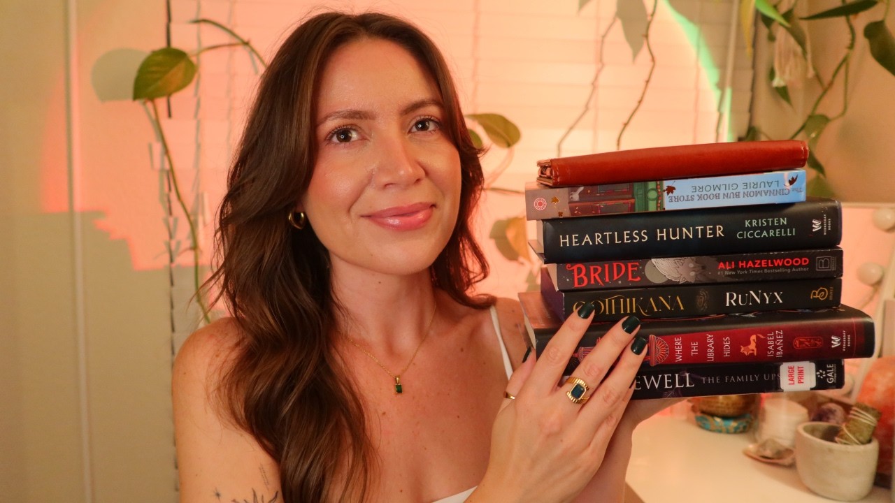 ASMR 8 Books I Read in October 🍁📚 Soft-Spoken 📚 Fantasy, Romance & Thriller ✨ Cozy Book Sounds