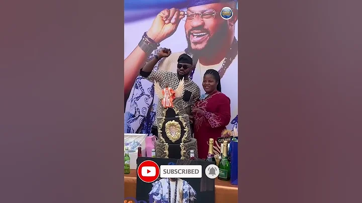 Watch how Odunlade Adekola's wife sprayed him a lot of dollar notes on his birthday #vdm #shorts