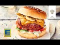 Cheeseburger Rezept | Burger vom Grill mit Cheddar & gebackenen Zwiebelringen | EDEKA