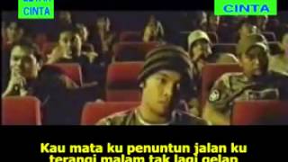 ADA BAND - HITAM DAN PUTIH