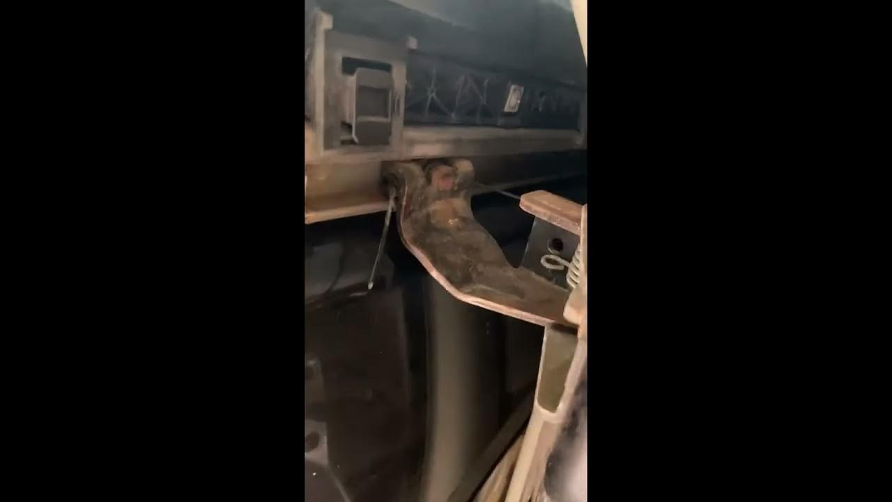 06 Honda Odyssey Passenger Door Cable Replacement - YouTube