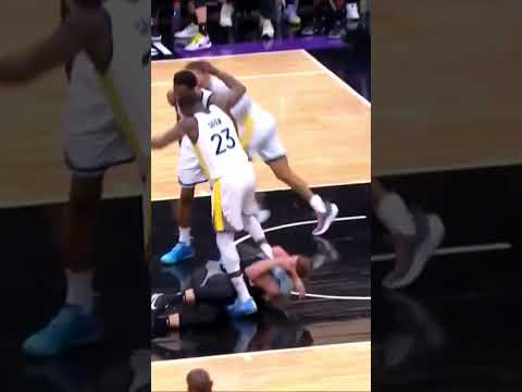 Draymond Green Steps On Domontas Sabonis #shorts