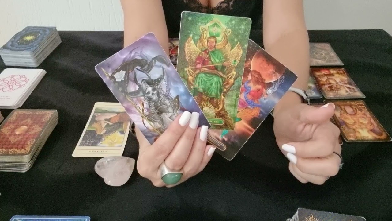 🔮🥰ESTÁ INTERESSADO EM MIM?? DE QUE FORMA É  ESSE INTERESSE?? Tarot responde 🤔