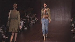 Soft and delicate for Milan Fashion Week - le mag screenshot 4