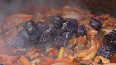 줄서서 먹는 곱창 순대볶음 푸드트럭 백암 알천 순대  / Popular Stir-fried Soondae and Gopchang / Korean street food