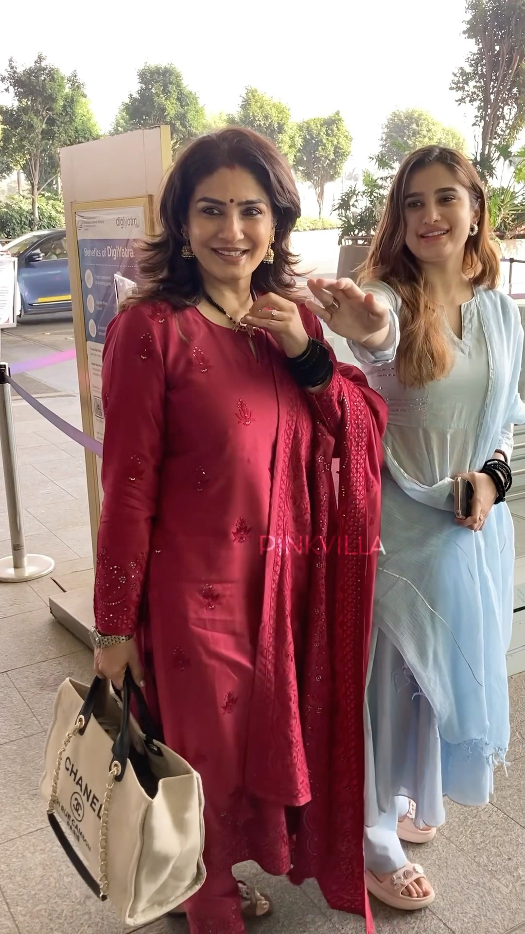 Rasha Thadani \u0026 Raveena Tandon - Beautiful Mother Daughter Duo?#shorts #bollywood #motherdaughter