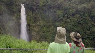Mamrie & Kingsley in Hawaii : Don't Go Chasin' Akaka Falls