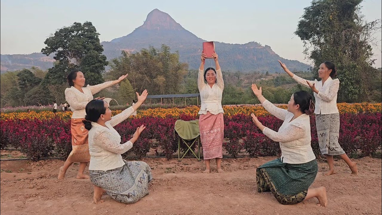 Yeeb yam yexus yug cov niam tsev nyob pham las vej os 