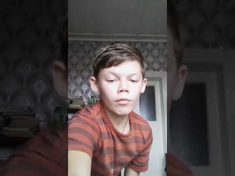 Поднимаю гири 8кг.