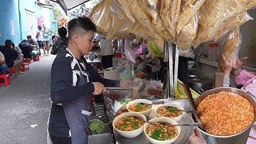 Tổng hợp 4 món ăn ngon có tiếng ở vỉa hè Sài Gòn vừa mở bán khách đã đông kín