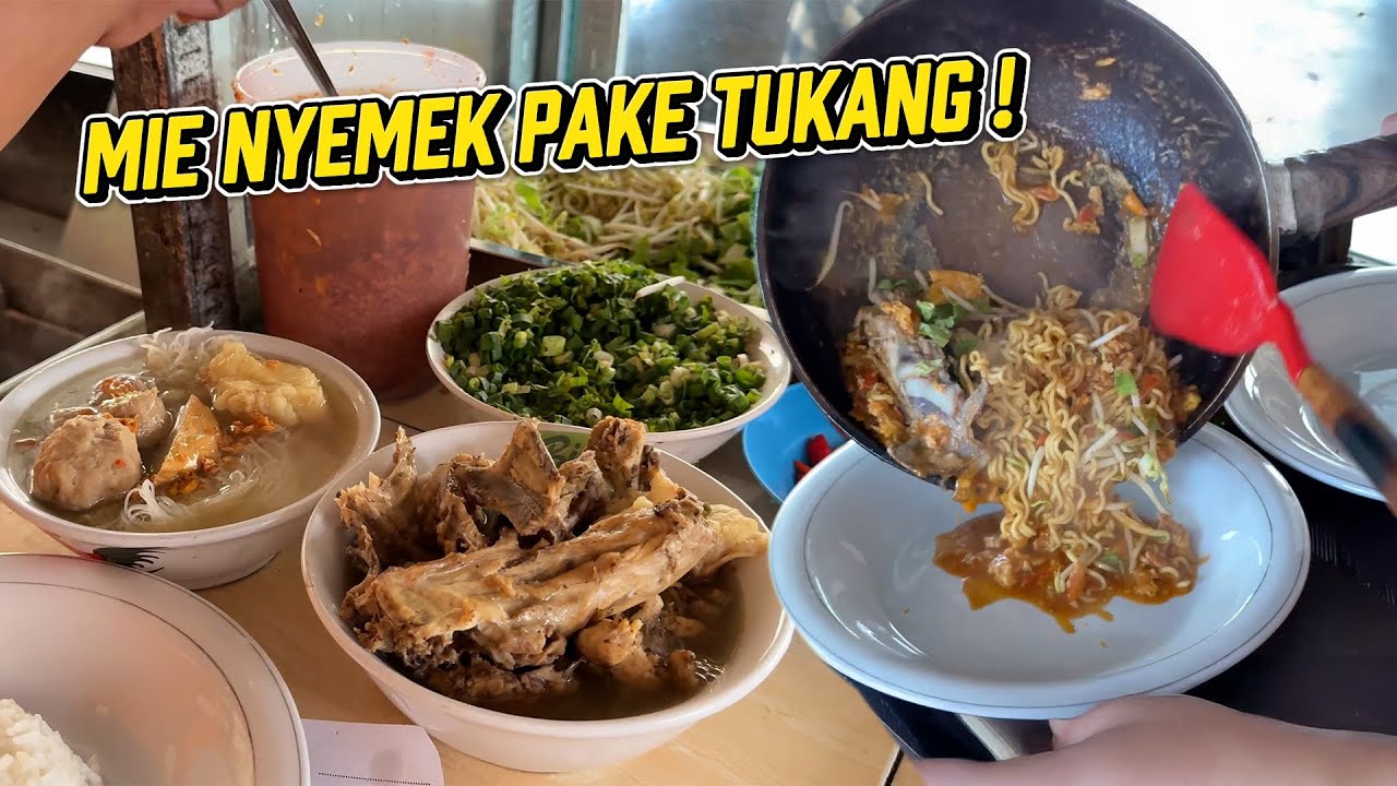 JUALAN MIE TULANG DALAM GANG KECIL, MURAH BANGET!