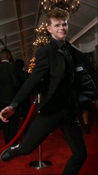 Download lagu GRAMMYS GlamBOT with @RecordingAcademy and@colewalliser and my sneakers aren't creased!