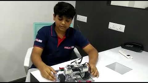 Lego Gyro Bot - Divij Shah - RFL Ahmedabad (8980172306)