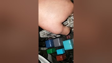 2008 TOYOTA PRIUS FUSE BOX REMOVAL