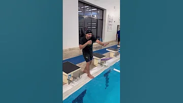 Shorts كيفية القفز على الرأس في المسبح Swimming تعليم السباحة 