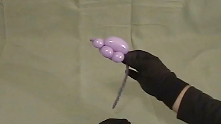 Learn how to make a fun Jumping Turtle using balloon twisting