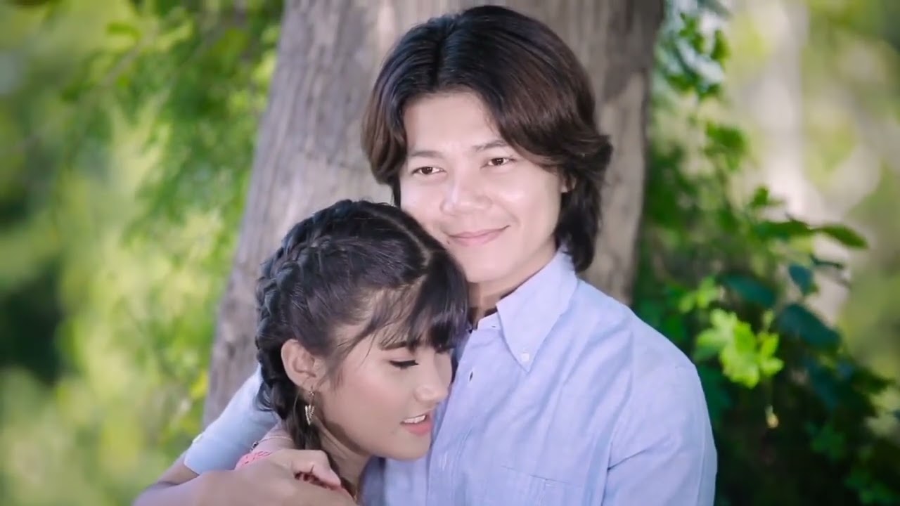 ရူးသွားအောင် ချစ်တာလား ကိုစစ်နိုင်ရယ် တေးဆို နိုင်လေး