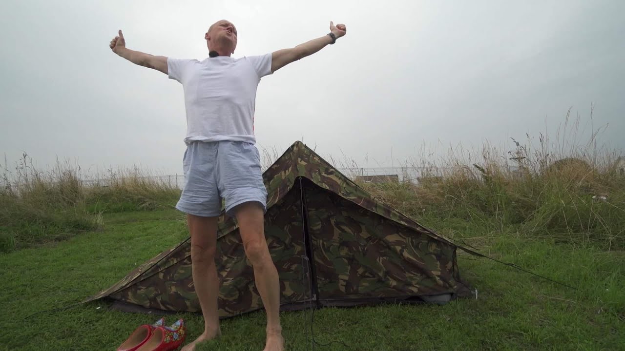 Båtliv i Holland – Köttslig Lust Och Krigets isande Vindar