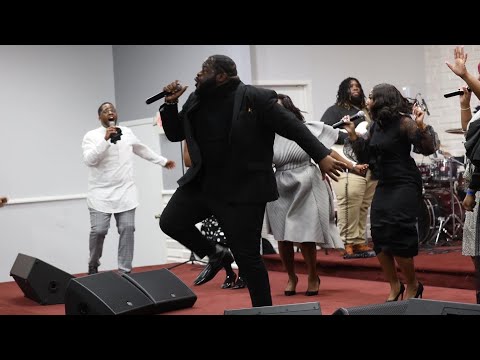 🤯 Min. Antwaun Cooks & FCC ROCKING "Never Be Defeated" Like ONLY They Can!! (The End Gets Crazy!)