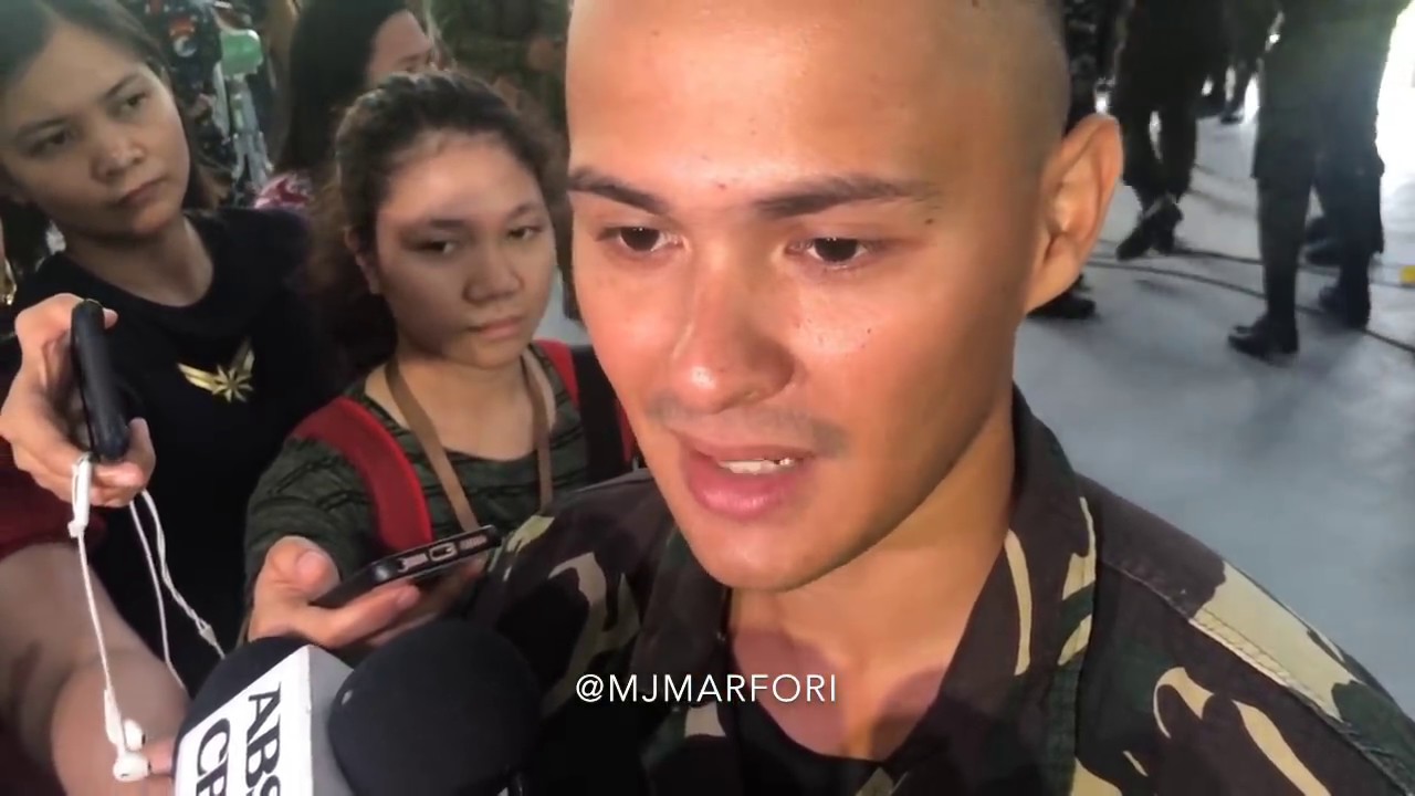 Matteo Guidicelli hinalikan si Sarah Geronimo sa graduation niya bilang sundalo!