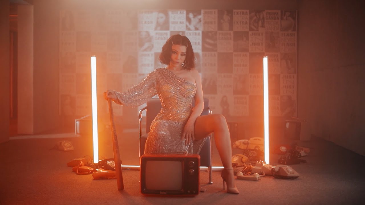 𝓖𝓵𝓲𝓽𝓽𝓮𝓻 𝓲𝓷 𝓶𝔂 𝓮𝔂𝓮𝓼 | 𝐇𝐀𝐈𝐅𝐀 𝐱 𝐂𝐄𝐋𝐄𝐍𝐀 |