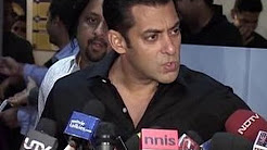Bollywood stars INSULT & ABUSE REPORTERS
