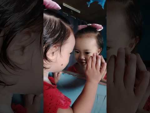 Double Cara With A Mirror