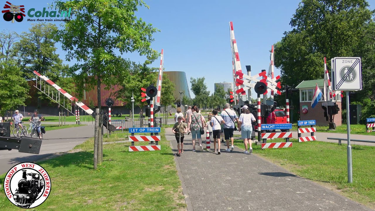Spoorwegovergang West Zuiderpark 😍4K😍 // Dutch railroad crossing
