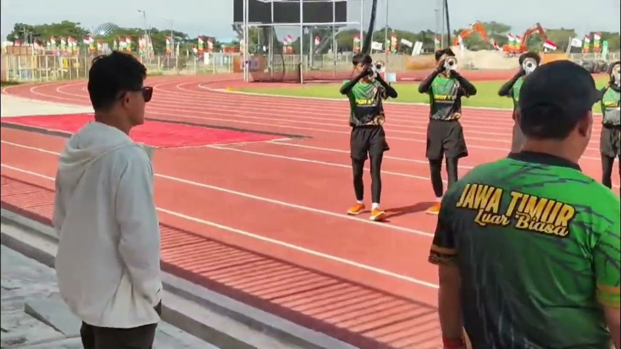 KONTINGEN DRUMBAND PROPINSI JAWA TIMUR SEDANG LATIHAN UNTUK TANDING DI PON XXI ACEH SUMUT 2024