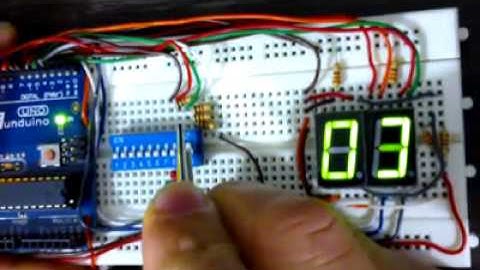 Arduino Binario a Decimal