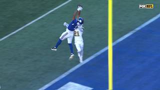 Isaiah LIkely goes up for the tough TD grab