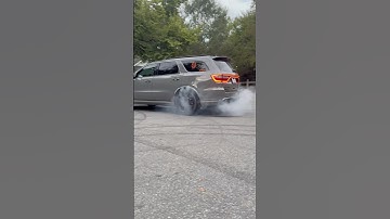 Doing a BURNOUT in a AWD Durango😅 MUST WATCH‼️🔥 #mopar #durango #rt #hemi #345 #burnout #awd