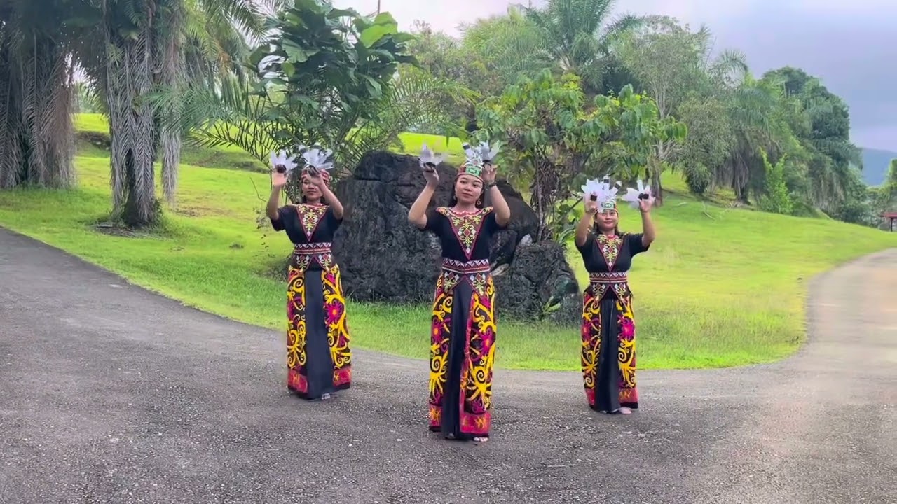 Tari Kreasi Daerah “Enggang Kecil”
