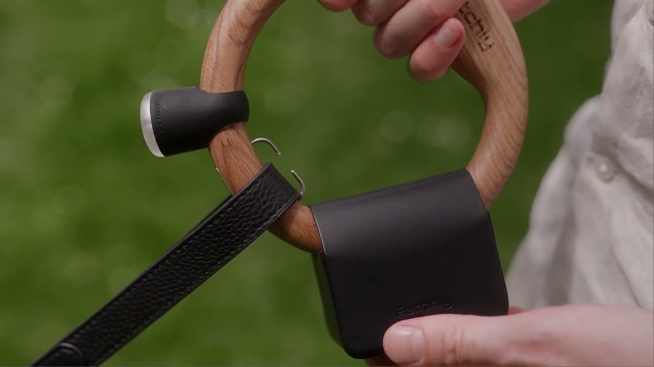 Fetchly Kickstarter Video: Magnetic Dog Leash System