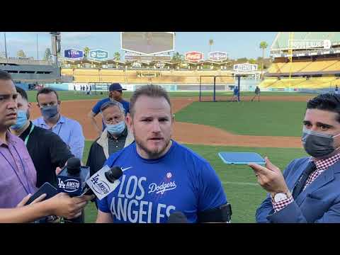 2021 NL Wild Card Game: Max Muncy waiting to learn more on 'damage' in dislocated left elbow