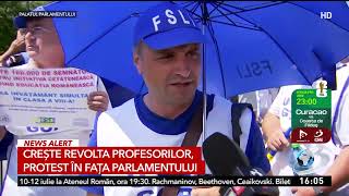 Creşte revolta profesorilor, protest în faţa Parlamentului