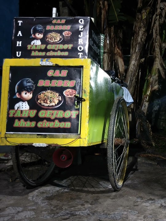 Suara tahu gejrot keliling